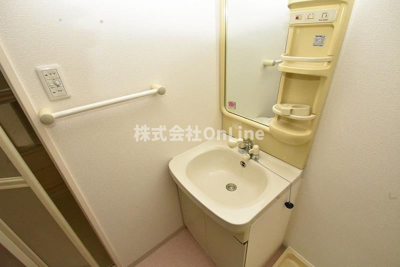 東大阪市若江北町３丁目の賃貸マンションの独立洗面台