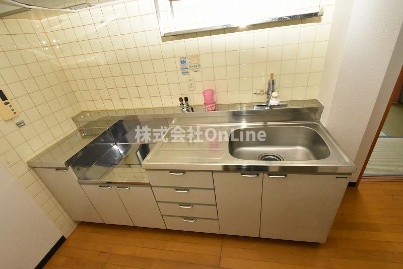 東大阪市若江北町３丁目の賃貸マンションのキッチン