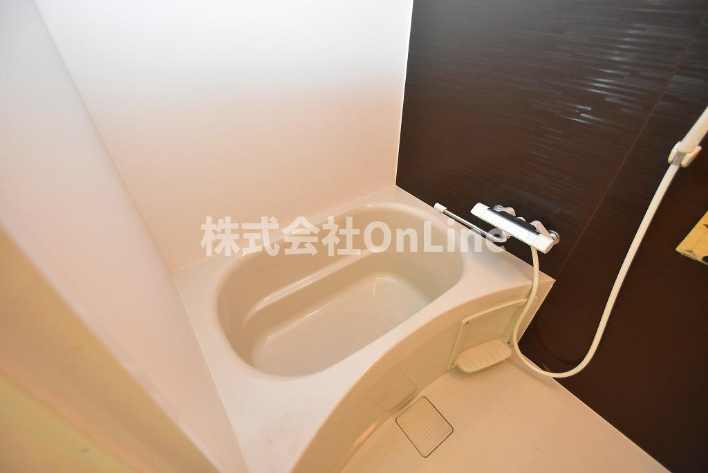 東大阪市西堤本通東３丁目の賃貸マンションの浴室