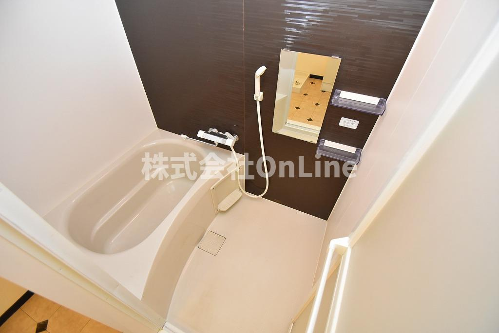 東大阪市西堤本通東３丁目の賃貸マンションの浴室