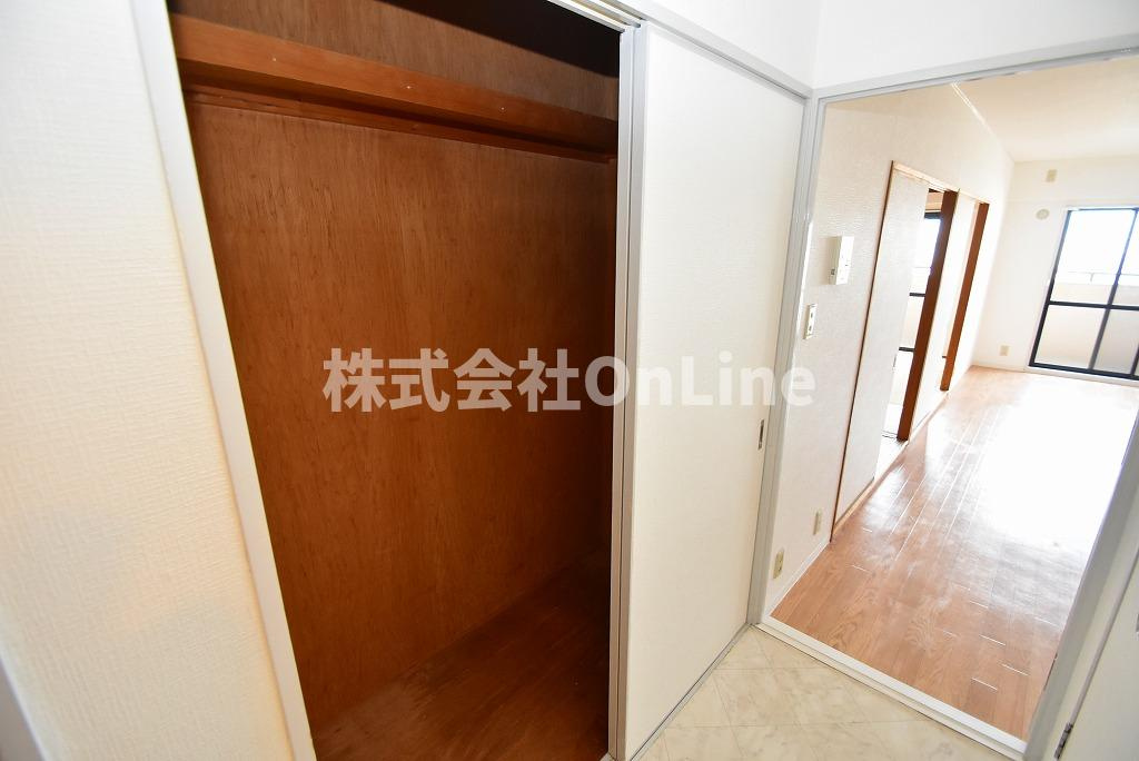 東大阪市西堤本通東３丁目の賃貸マンションの収納