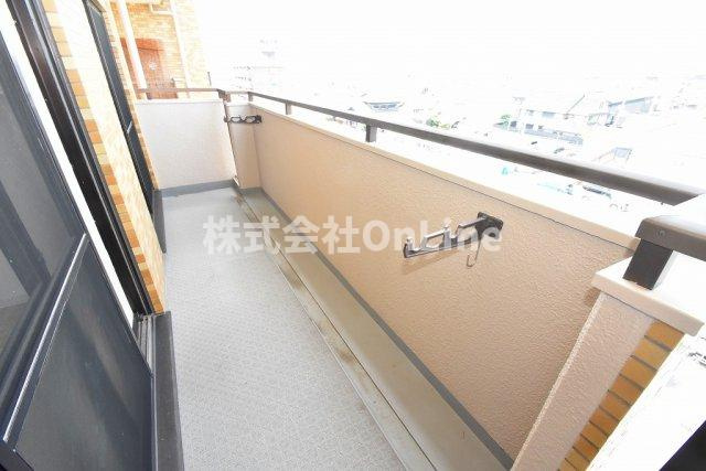 東大阪市西堤本通東３丁目の賃貸マンションのバルコニー