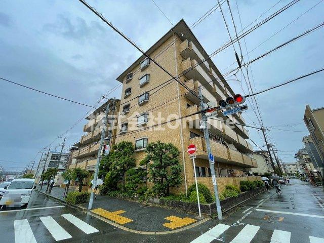 東大阪市西堤本通東３丁目の賃貸マンションの外観