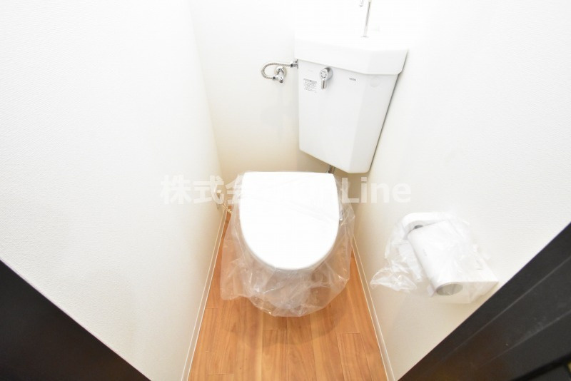 東大阪市荒本西４丁目の賃貸マンションのトイレ