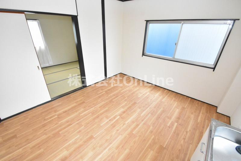 東大阪市荒本西４丁目の賃貸マンションの洋室