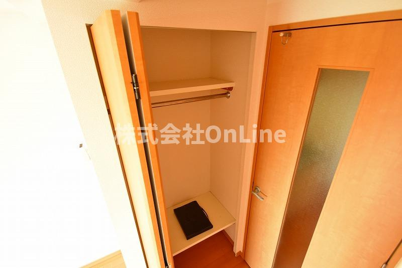 東大阪市中新開２丁目の賃貸マンションの収納