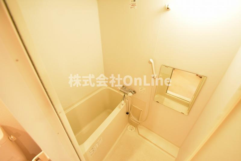 東大阪市中新開２丁目の賃貸マンションの浴室