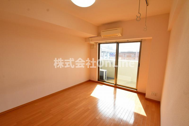 東大阪市中新開２丁目の賃貸マンションの居間・リビング