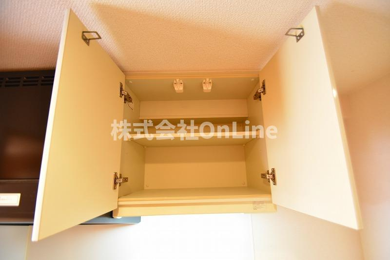 東大阪市中新開２丁目の賃貸マンションの収納
