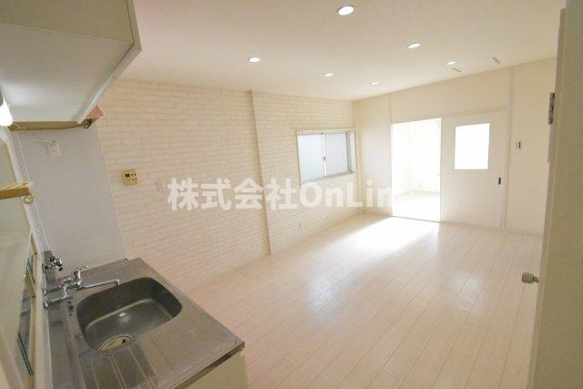 東大阪市柏田西１丁目の賃貸マンションの居間・リビング