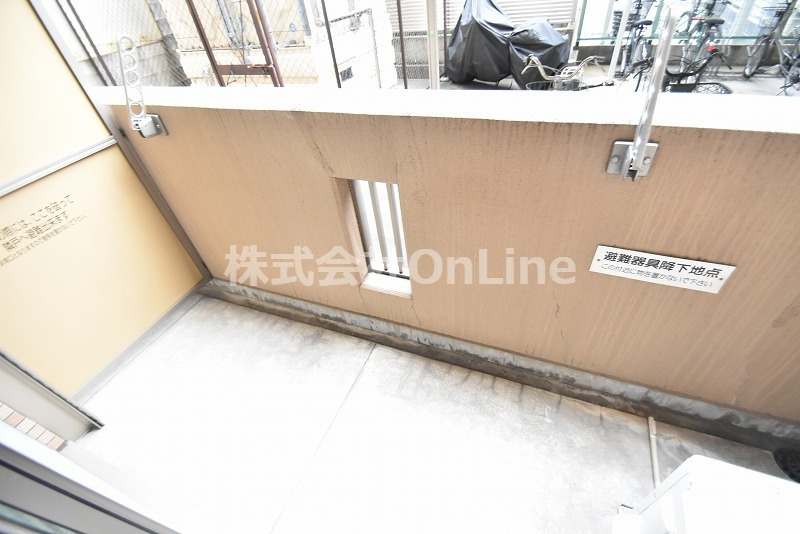 東大阪市高井田本通７丁目の賃貸マンションのバルコニー