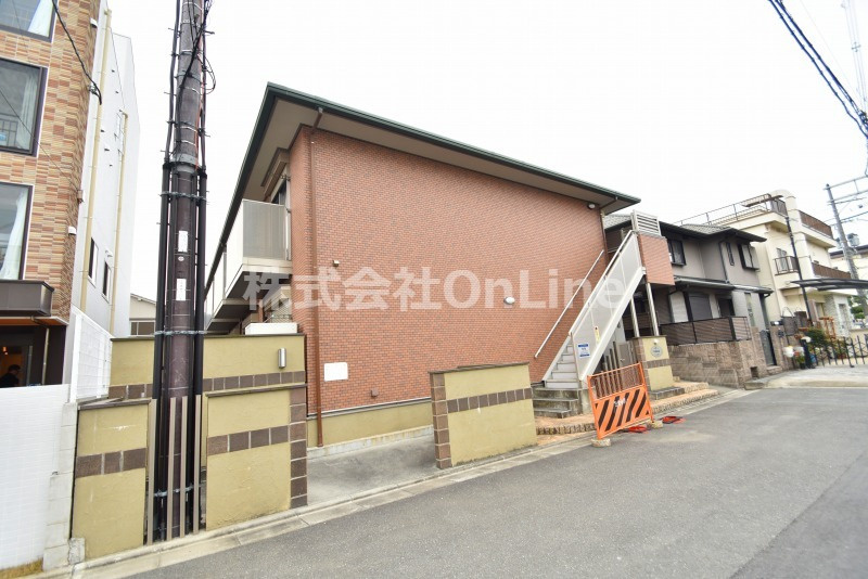 東大阪市御厨南２丁目のアパートの外観