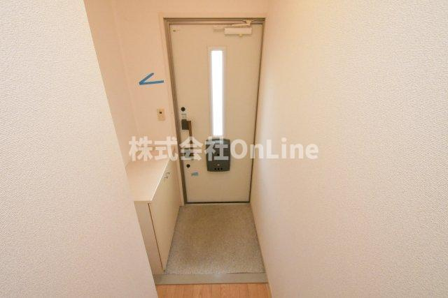 東大阪市新池島町３丁目のアパートの玄関