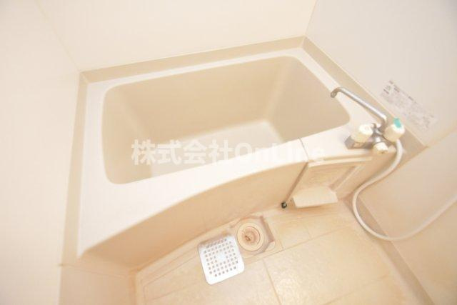 東大阪市新池島町３丁目のアパートの浴室