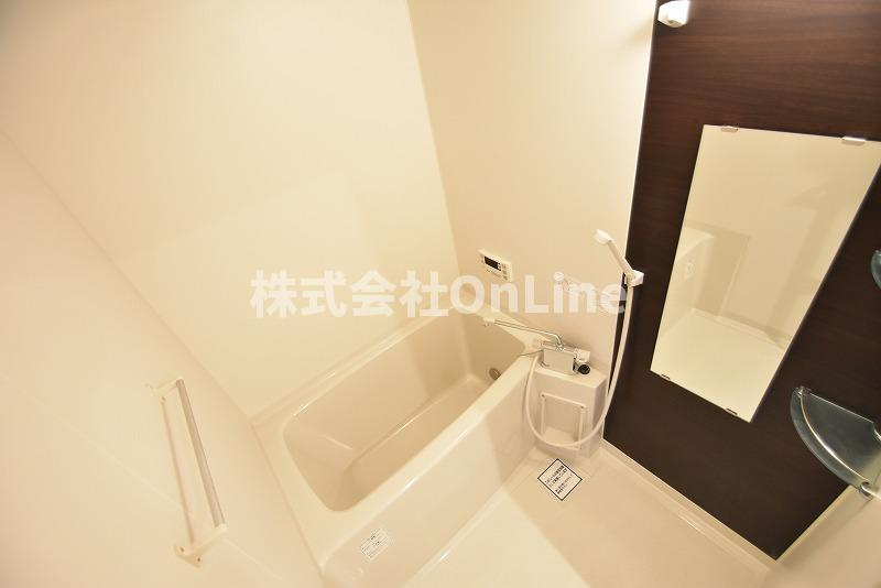 東大阪市菱江３丁目の賃貸マンションの浴室