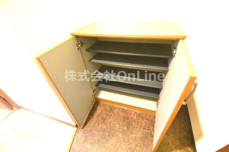 東大阪市荒本新町の賃貸マンションの収納