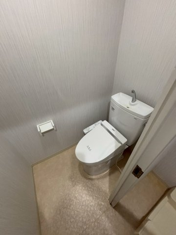 カンタル御影のトイレ|同物件別部屋写真
