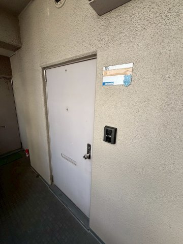 カンタル御影の玄関|同物件別部屋写真