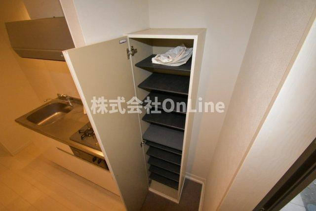 東大阪市中鴻池町１丁目のアパートの収納