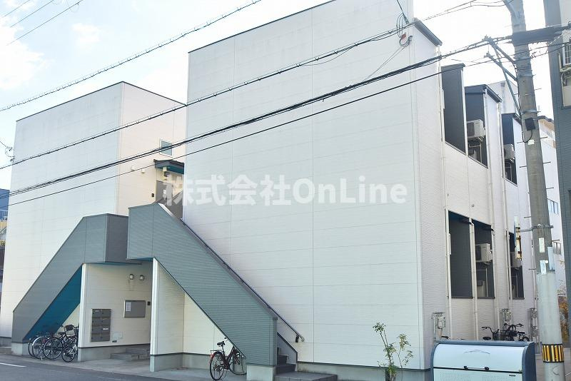 東大阪市中鴻池町１丁目のアパートの外観