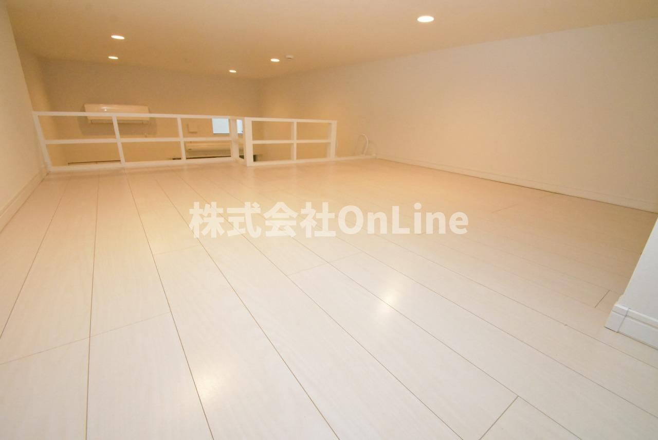 東大阪市中鴻池町１丁目のアパートの洋室