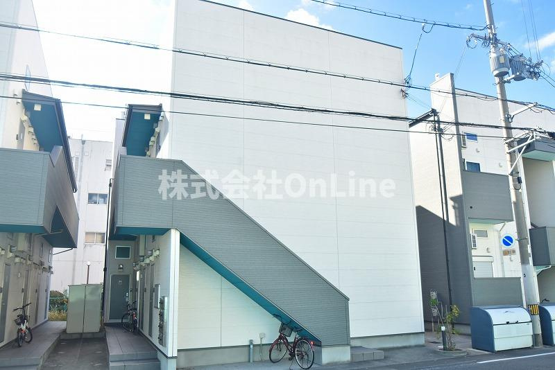 東大阪市中鴻池町１丁目のアパートの外観