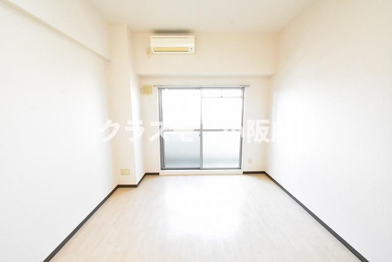 東大阪市高井田西１丁目の賃貸マンションの洋室