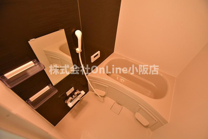 東大阪市友井２丁目のアパートの浴室