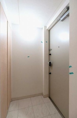 板橋区板橋１丁目の賃貸マンションの玄関
