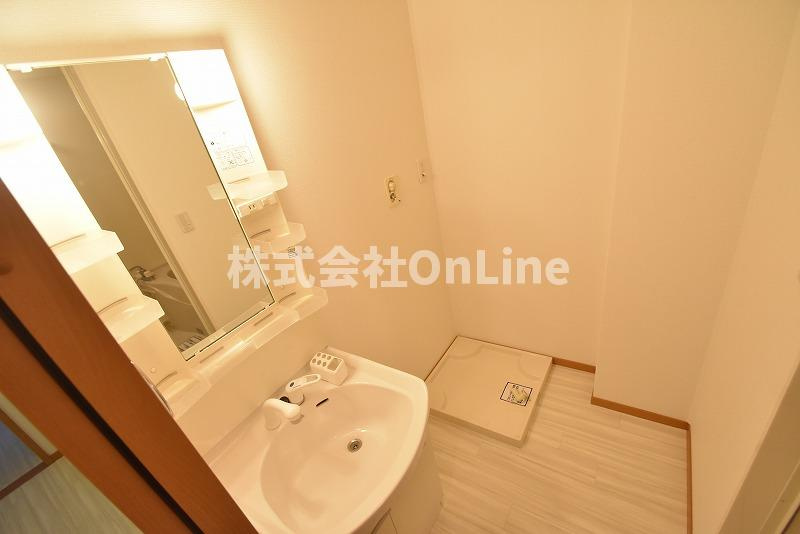 東大阪市花園東町２丁目のアパートの洗面所