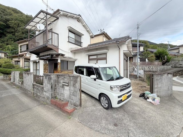 呉市広三芦２丁目の一戸建て