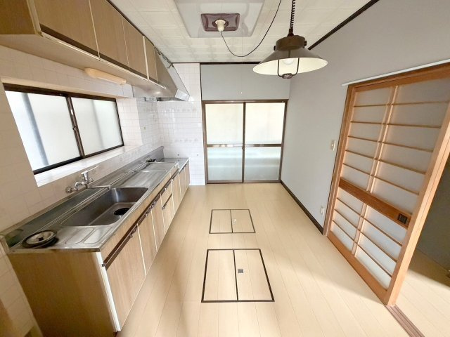 呉市広三芦２丁目の一戸建ての居間・リビング