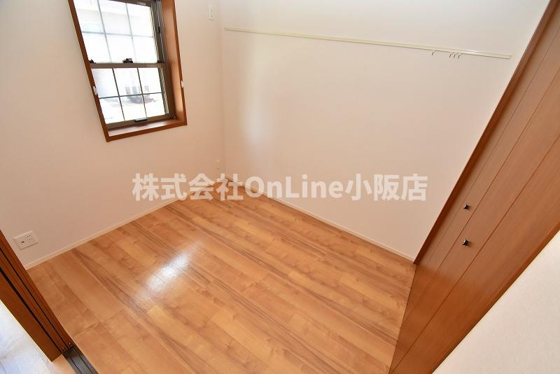 東大阪市西堤本通東２丁目のアパートの洋室