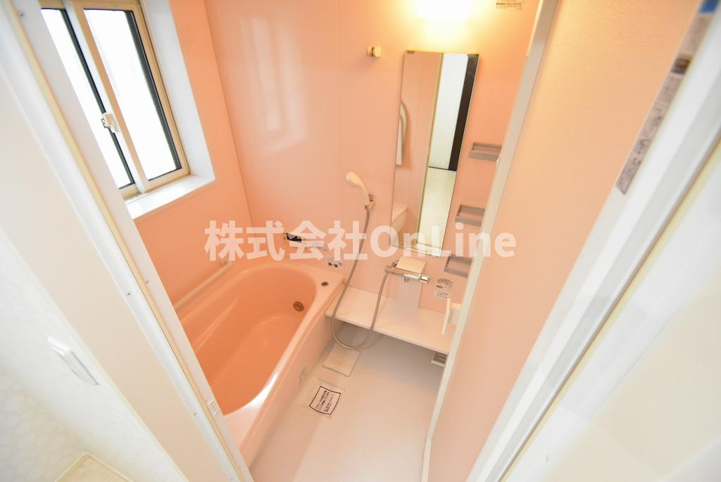 東大阪市菱江３丁目の一戸建ての浴室