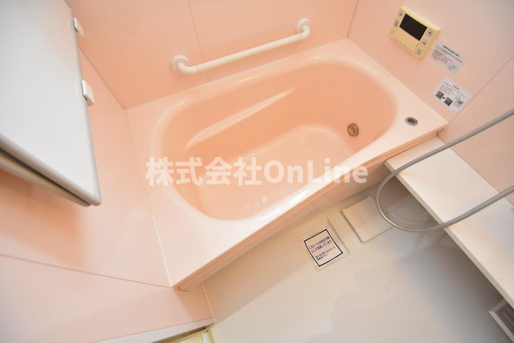 東大阪市菱江３丁目の一戸建ての浴室