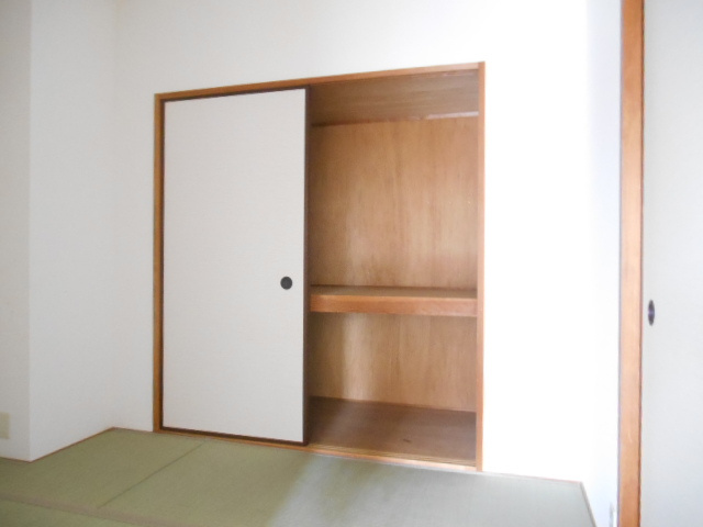 グローリーハイツ西緑丘の収納