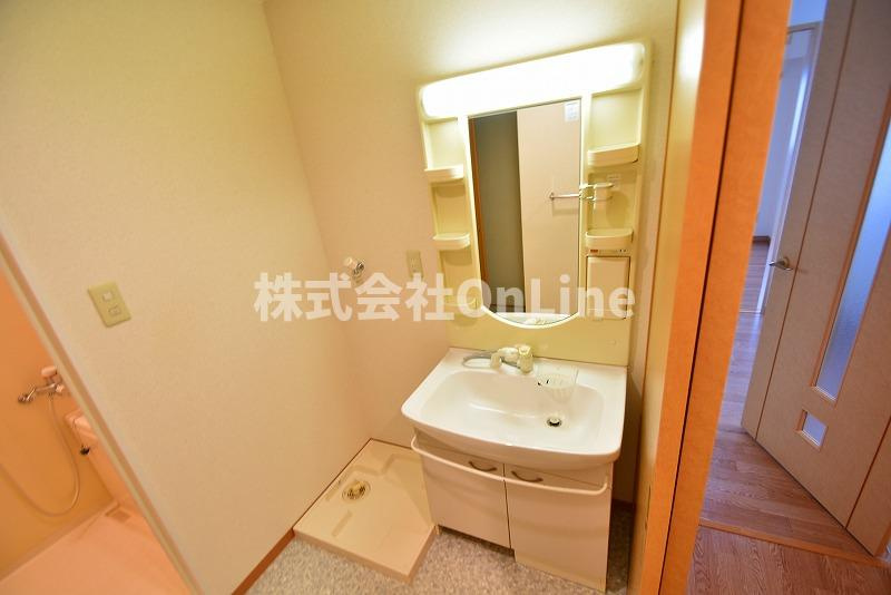 東大阪市小若江１丁目の賃貸マンションの洗面所