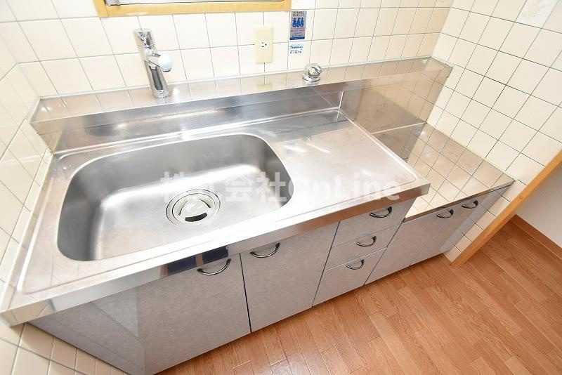 東大阪市小若江１丁目の賃貸マンションのキッチン