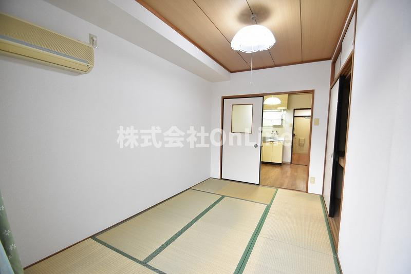 東大阪市長堂２丁目の賃貸マンションの和室