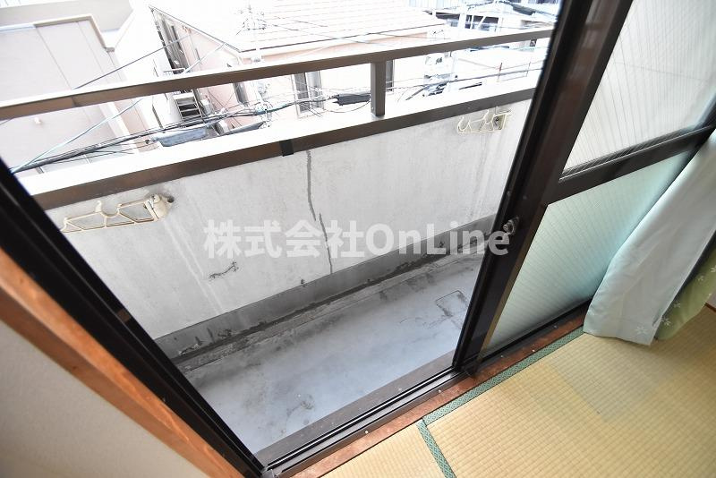 東大阪市長堂２丁目の賃貸マンションのバルコニー
