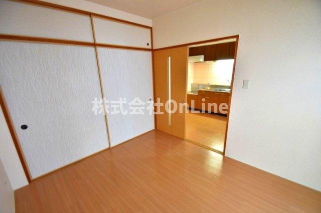 東大阪市長堂１丁目の賃貸マンションの内装