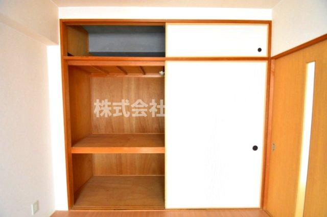 東大阪市長堂１丁目の賃貸マンションの収納
