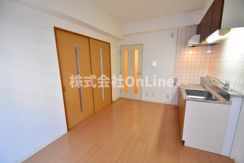 東大阪市長堂１丁目の賃貸マンションの居間・リビング