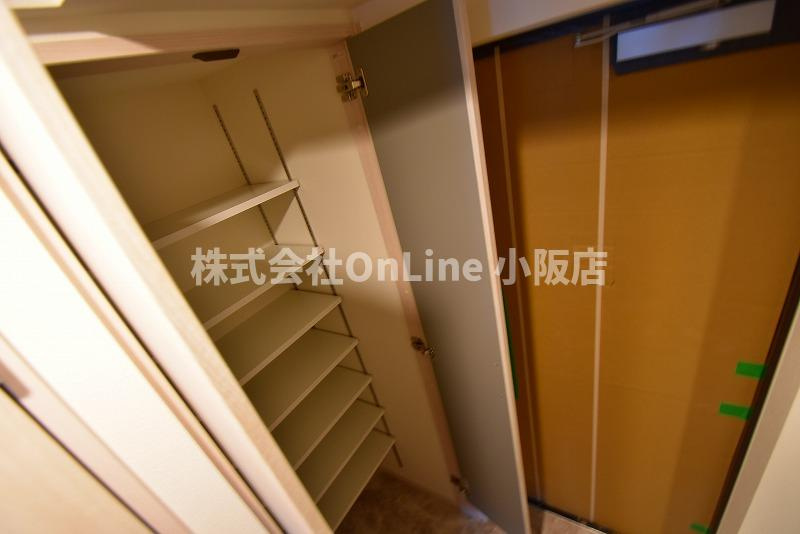 東大阪市中野南の賃貸マンションの収納