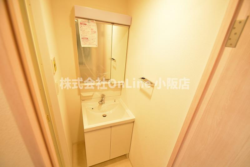 東大阪市中野南の賃貸マンションの独立洗面台