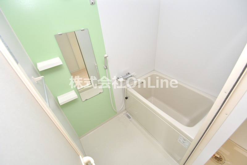 東大阪市菱屋西１丁目の賃貸マンションの浴室
