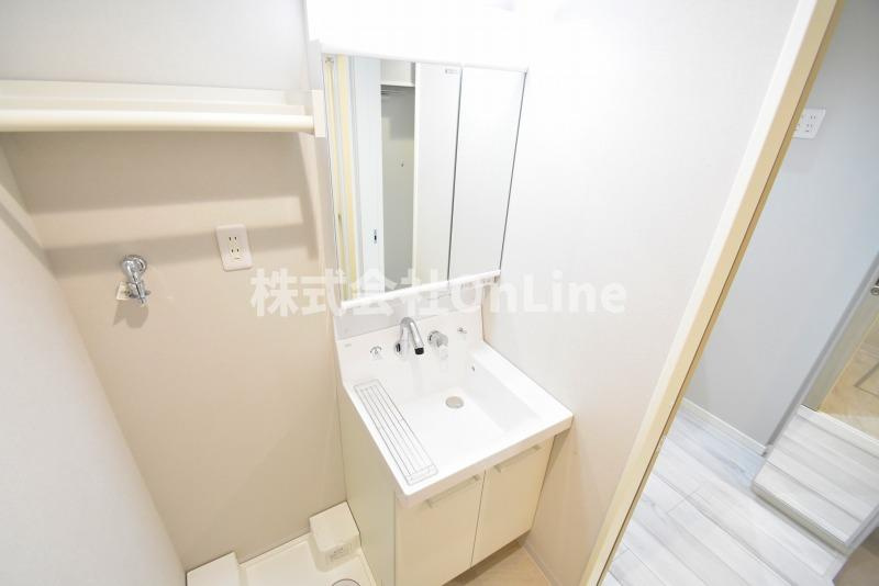 東大阪市荒本２丁目のアパートの独立洗面台