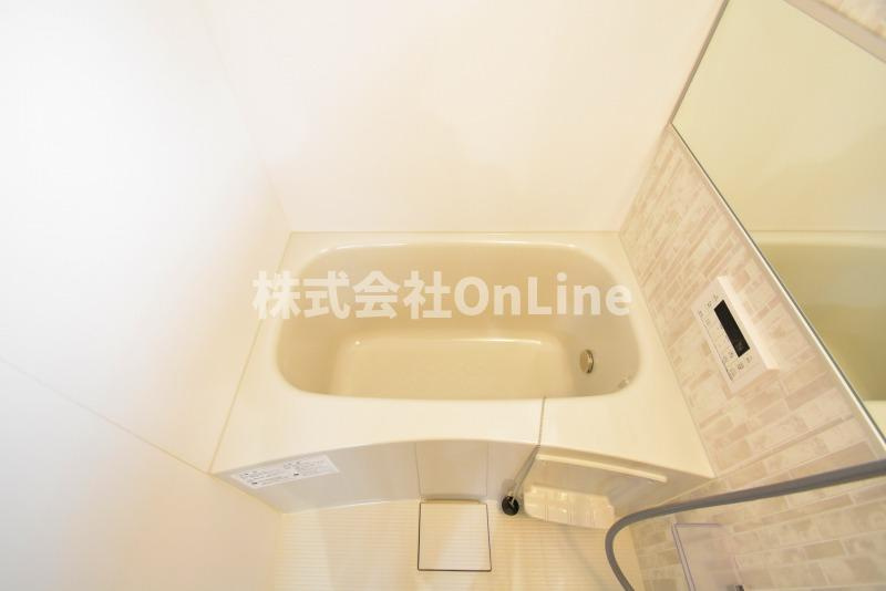 東大阪市荒本２丁目のアパートの浴室