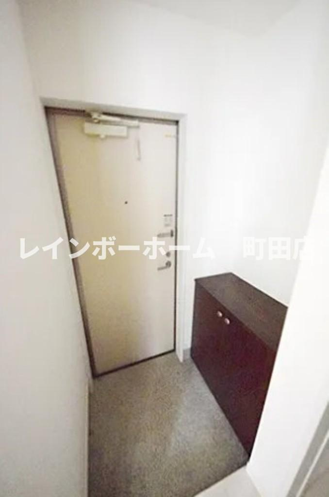 Maple East & West※初期費用分割あと払いサービス利用可能物件の玄関|※同間取り別部屋参考画像