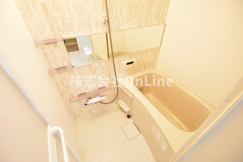 東大阪市荒本２丁目のアパートの浴室